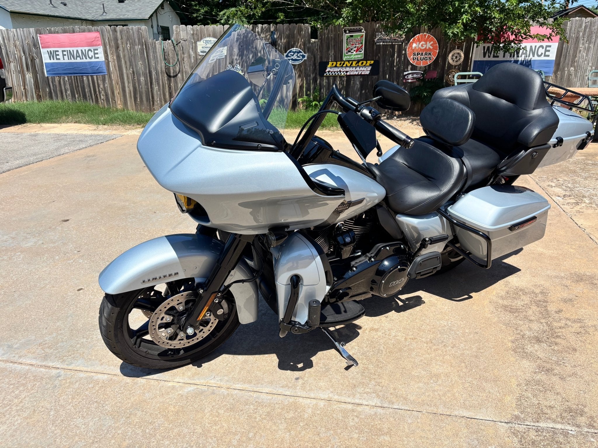 2023 Road Glide Limited - The Chrome Link Cycles