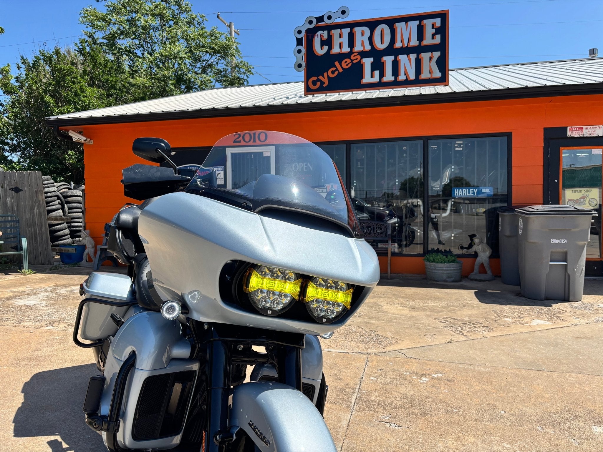 2023 Road Glide Limited - The Chrome Link Cycles