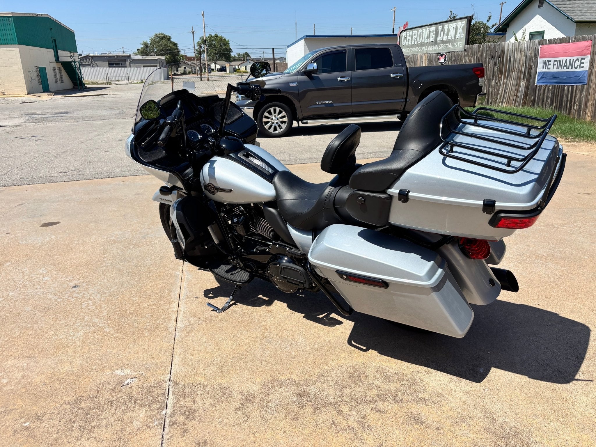 2023 Road Glide Limited - The Chrome Link Cycles