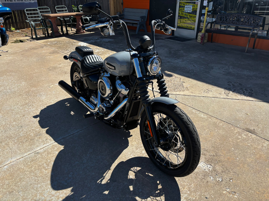 2025 Street Bob 117Ci M8