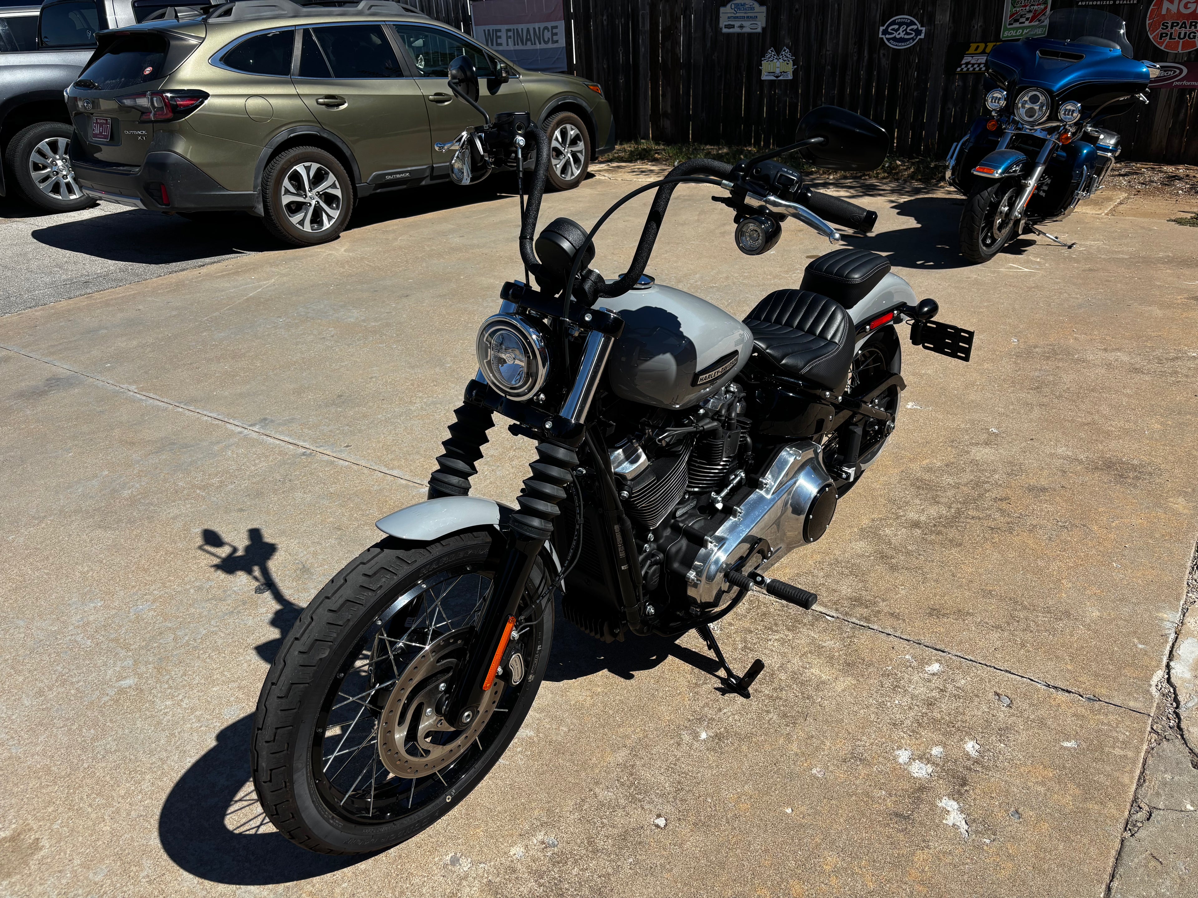 2025 Street Bob 117Ci M8